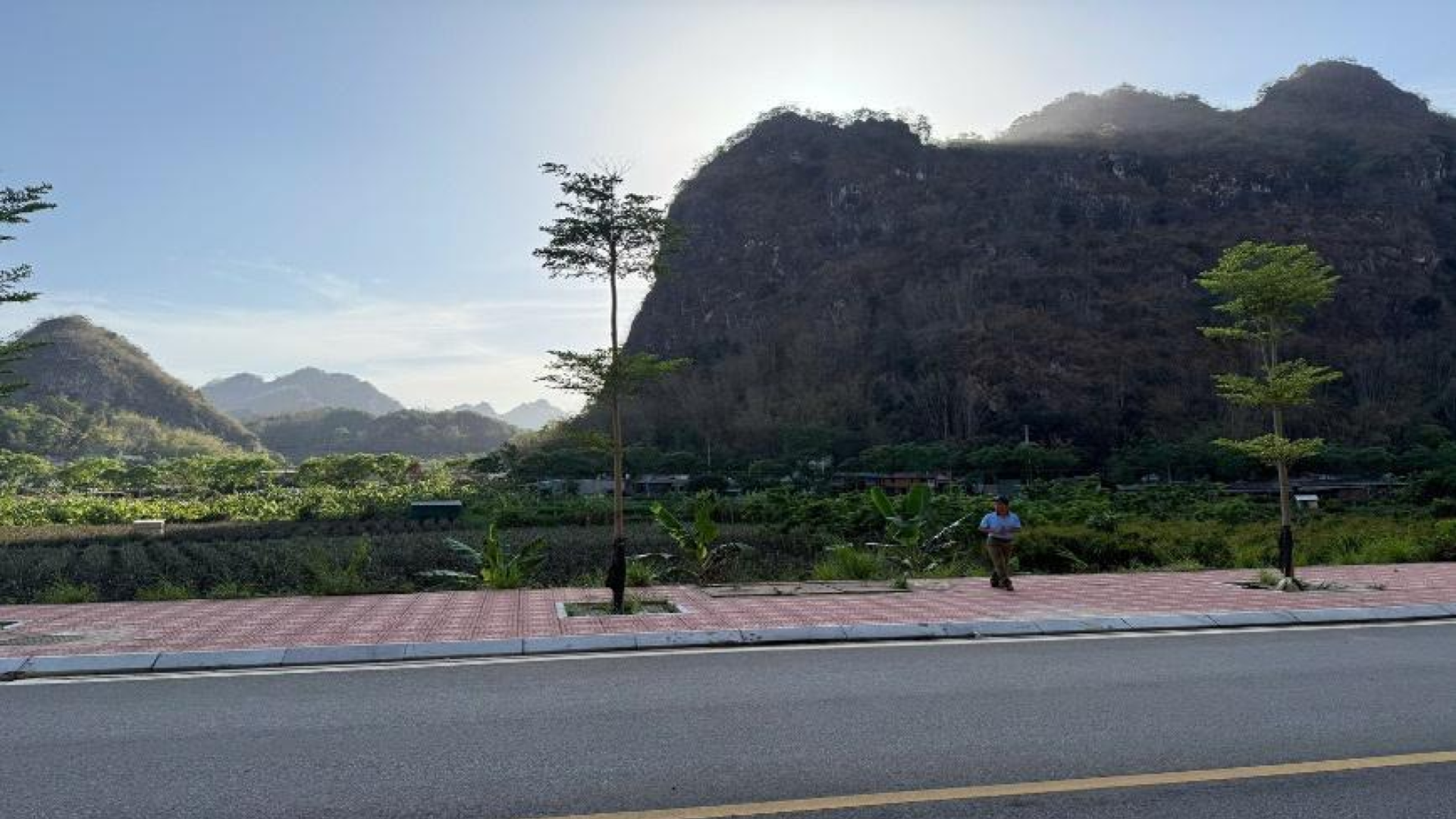 Mặt hướng núi đá vôi — cảnh quan thiên nhiên đặc trưng Sơn La